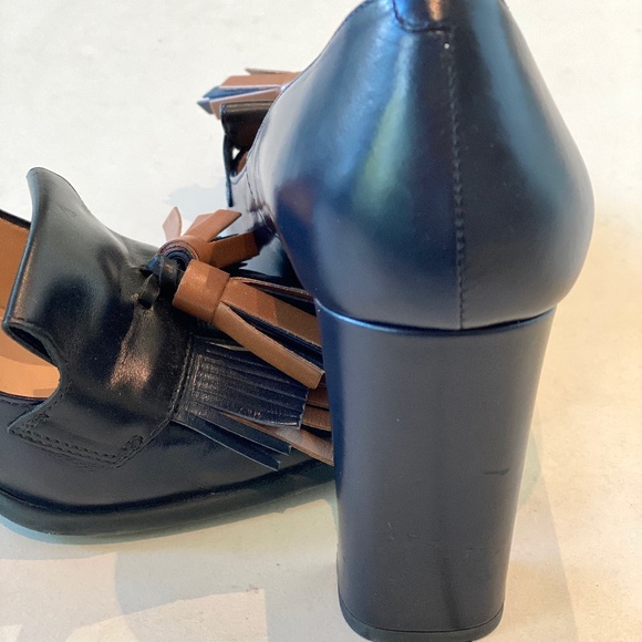 Todds dark blue-black high heel shoe with tri-color tassel. Size 39 EU - Picture 3 of 6